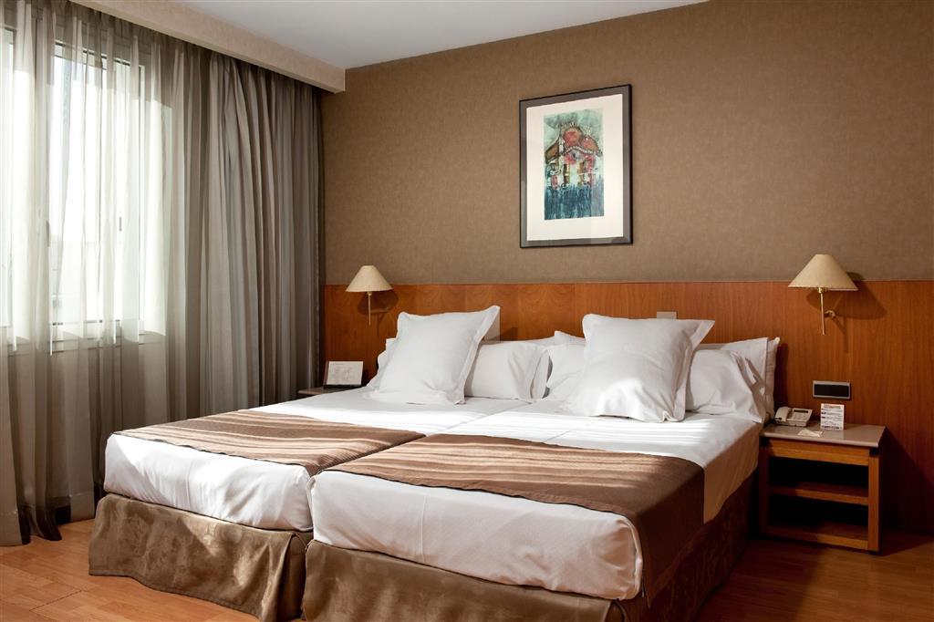 Catalonia Gran Via Madrid Hotel Room photo