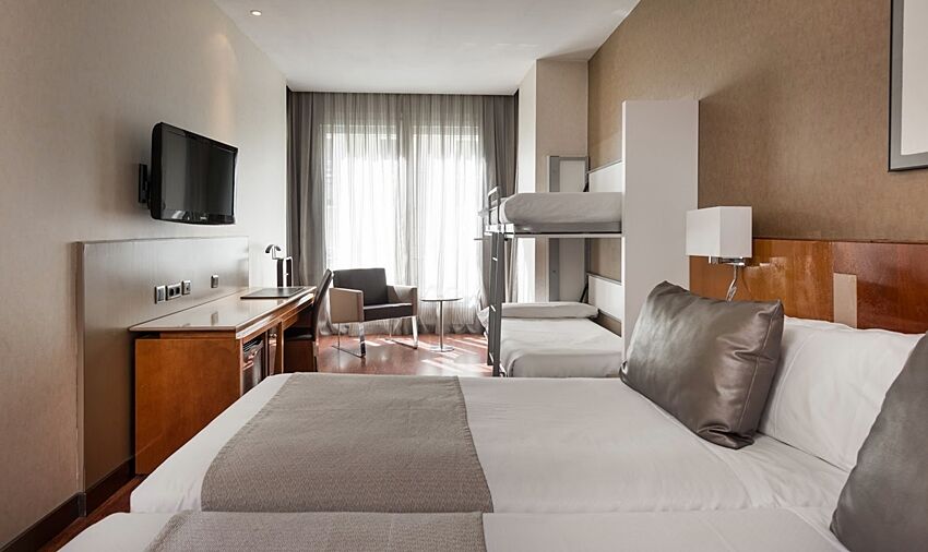 Catalonia Gran Via Madrid Hotel Exterior photo